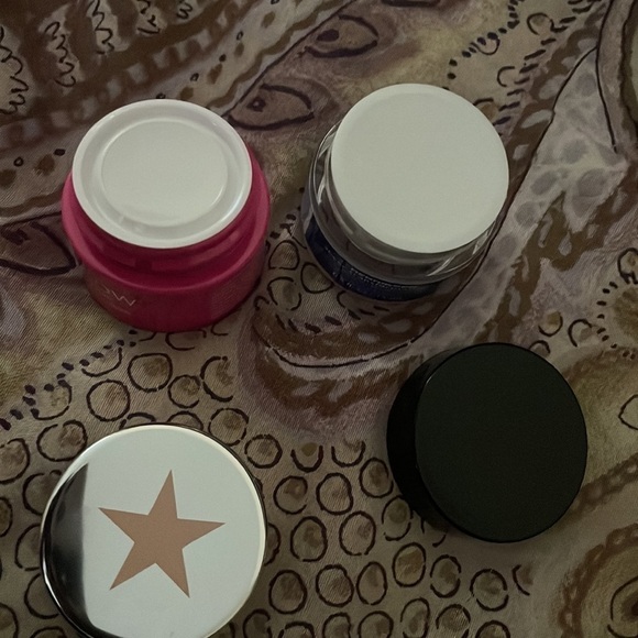 2 brand new face moisturizer samples - Picture 2 of 4